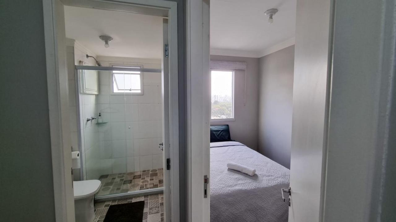Quarto em Apartamento Próximo ao Aeroporto de Guarulhos GRU Habitación foto